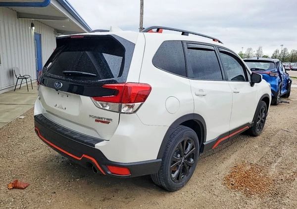 Subaru Forester cena 50000 przebieg: 30747, rok produkcji 2020 z Boguchwała małe 67